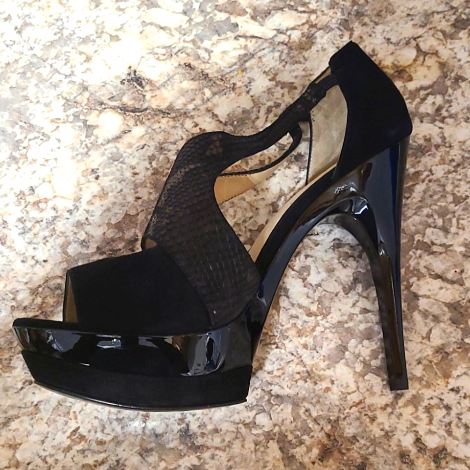 Brand Nwt Pelle Moda Faye Suede Python Heels